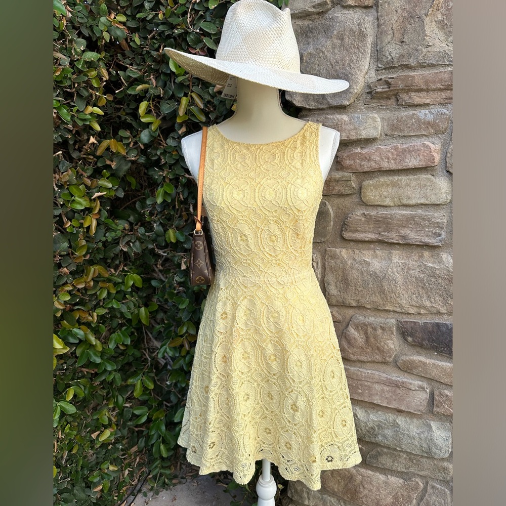 YELLOW LACE DRESS